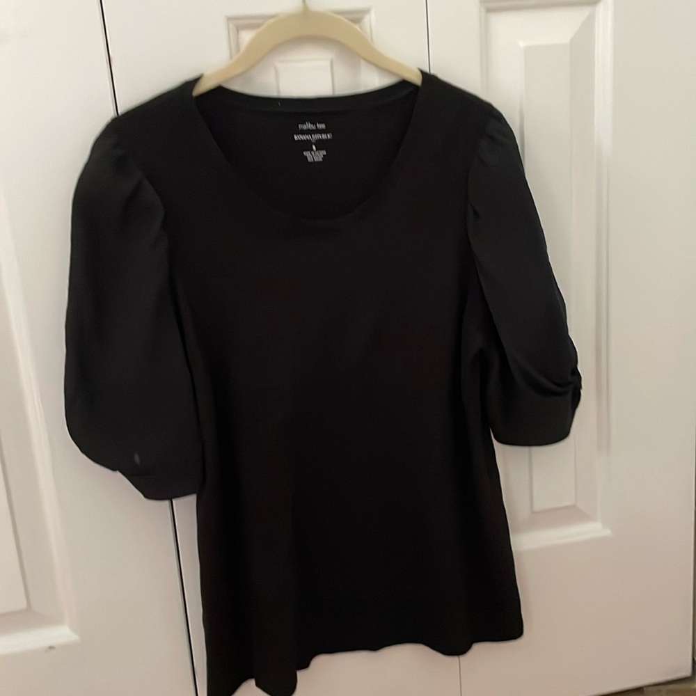 Black puff sleeve cotton top